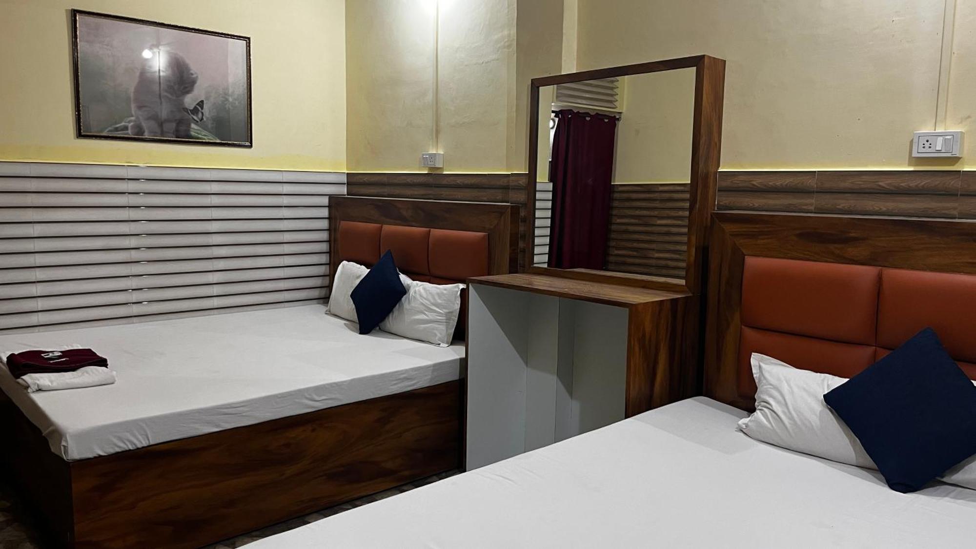 Hotel Raj Siliguri Zewnętrze zdjęcie