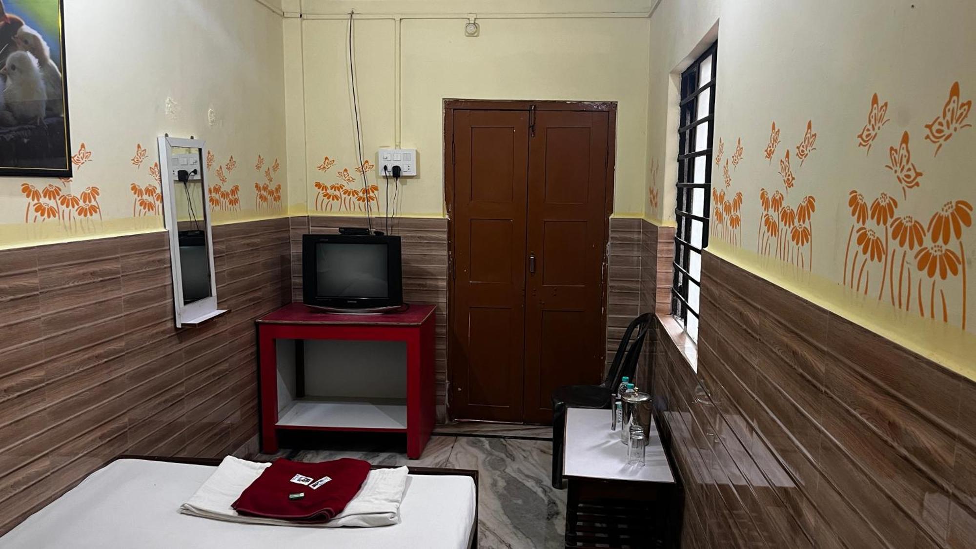 Hotel Raj Siliguri Zewnętrze zdjęcie