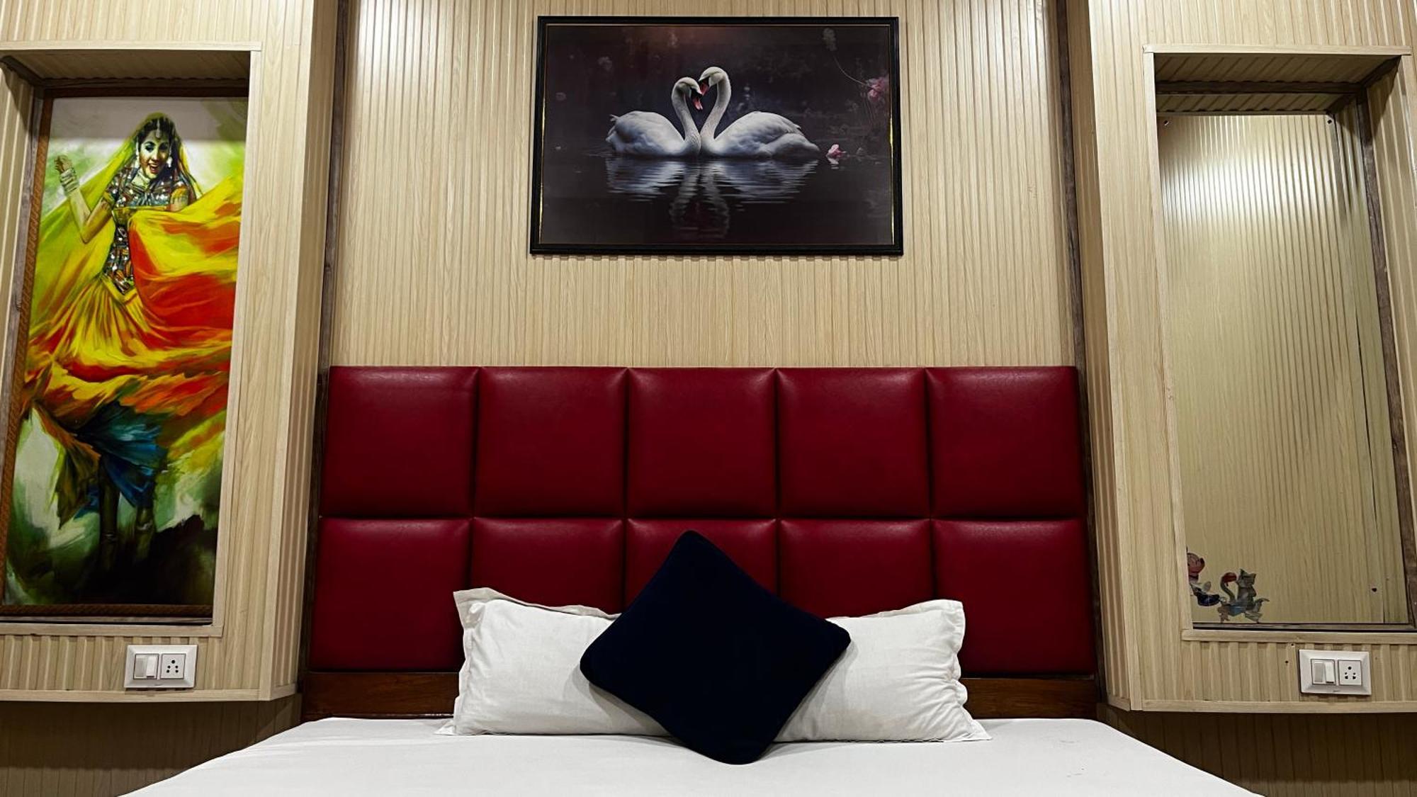 Hotel Raj Siliguri Zewnętrze zdjęcie