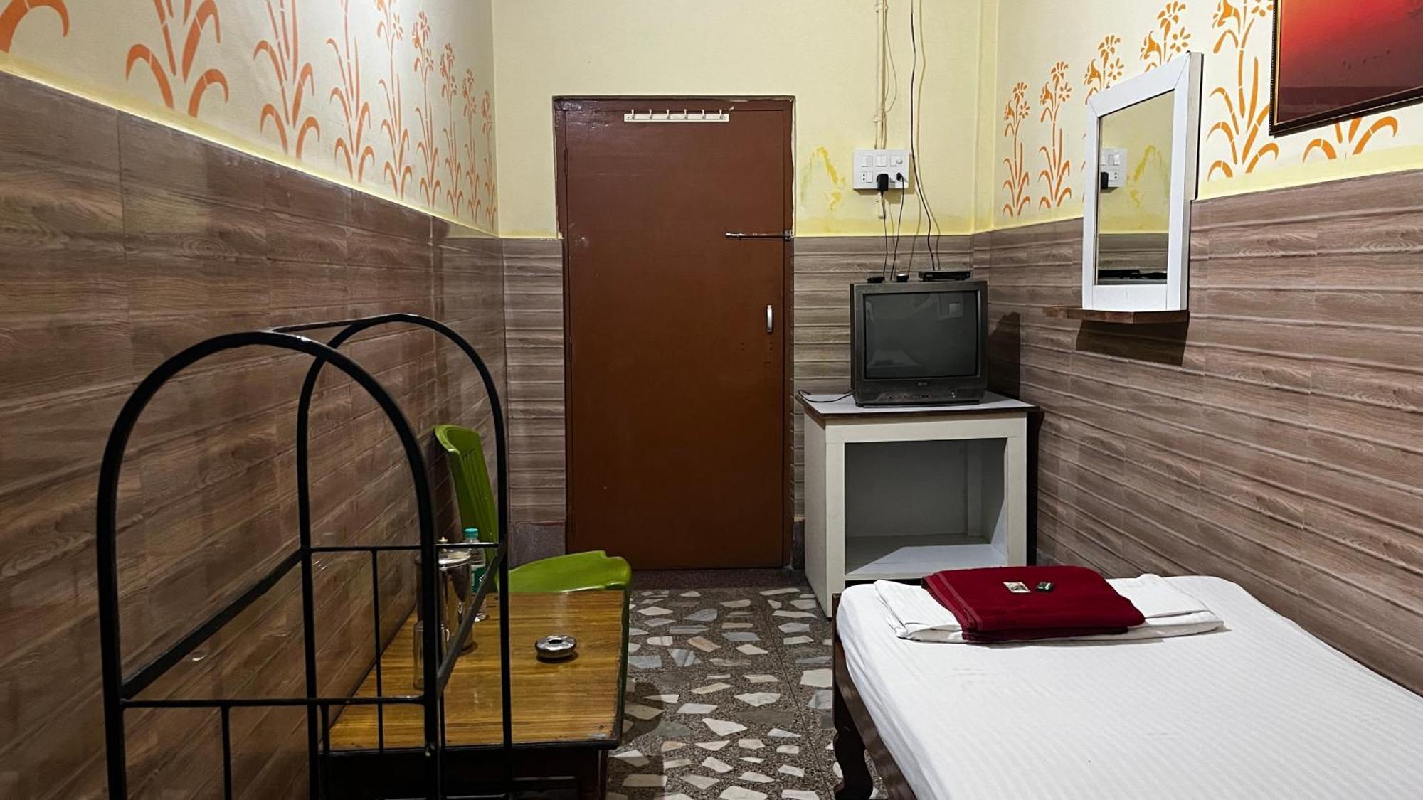 Hotel Raj Siliguri Zewnętrze zdjęcie